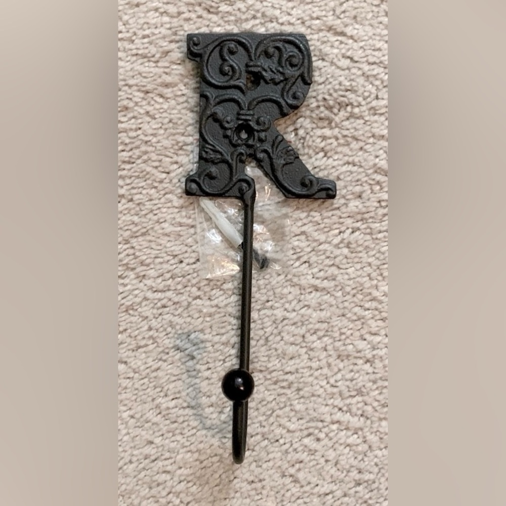 🔥Clearance- World Market Letter -R- Metal Wall Hook-New